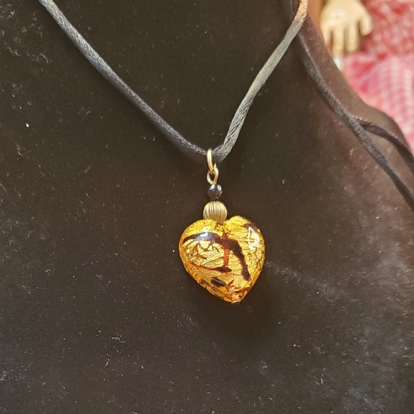 Vintage Gold Glass Heart Pendant - Picture 2 of 4